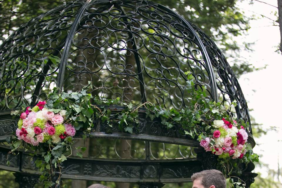 Vows in front of the Gazebo in the Scuplture Garden