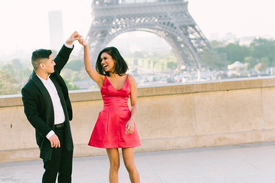 Eiffel twirl - Summer Street Photography