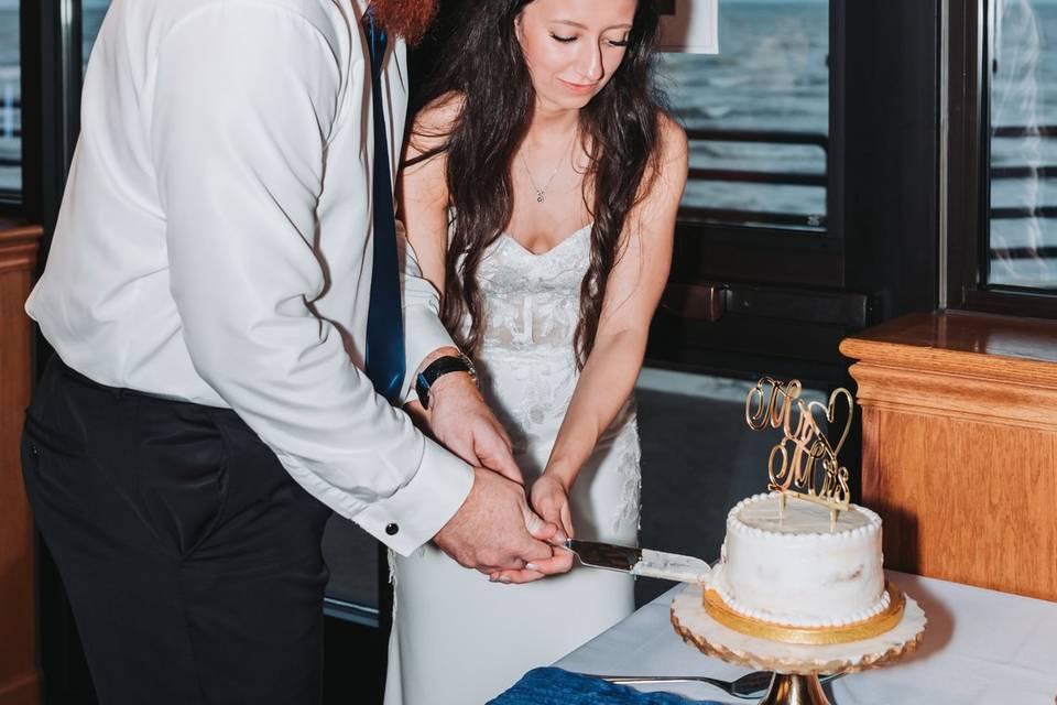 Cake cutting