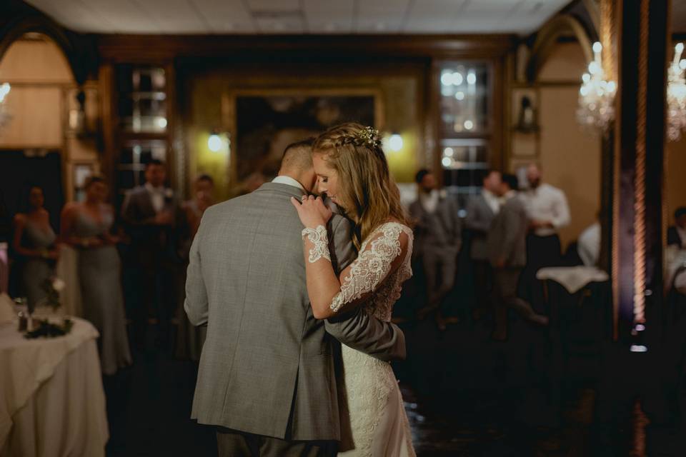 Couple's first dance