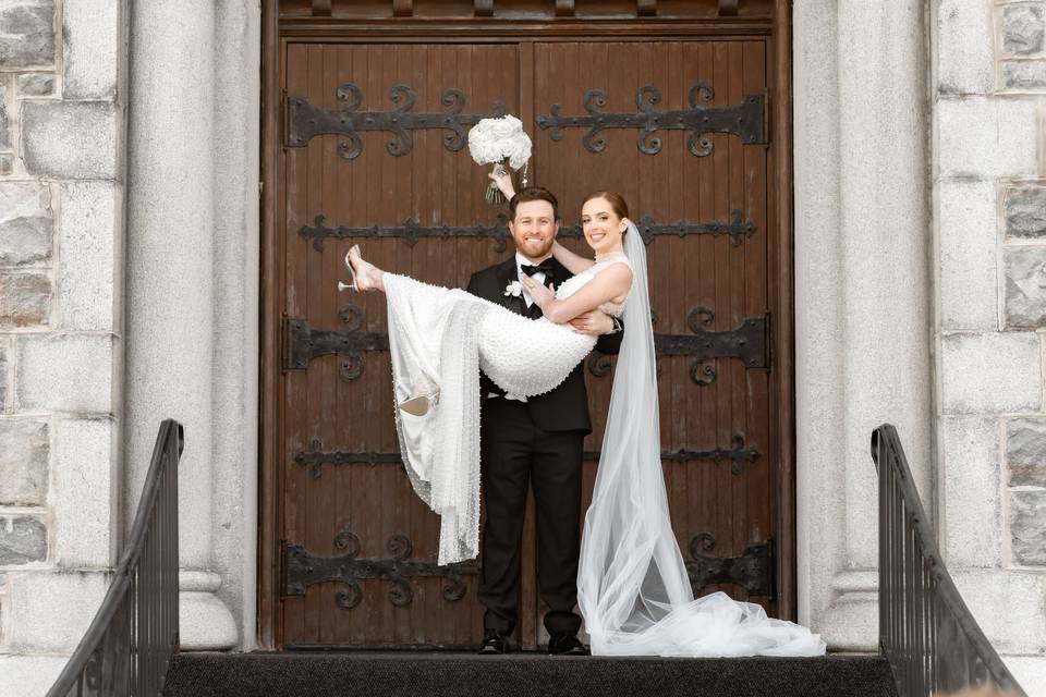 Iconic bride & groom moment