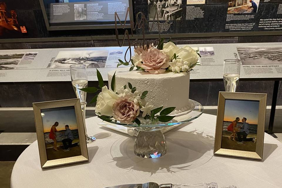 Simple & Elegant Cake Table