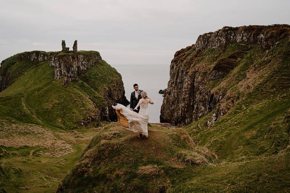 Cliff wedding in Ireland