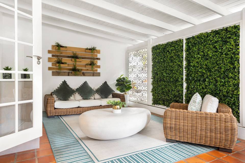Colony Club by Elegant Hotels