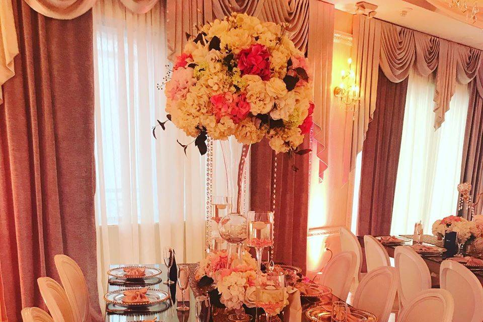 Wedding reception decor