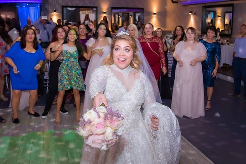 Bouquet Throw