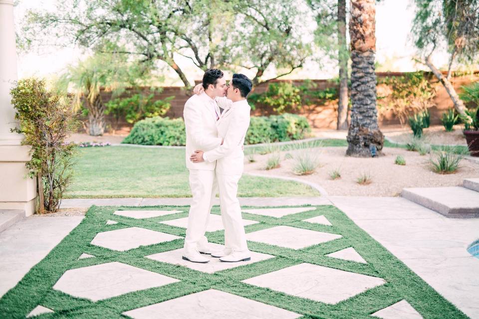 A magical outdoor first dance