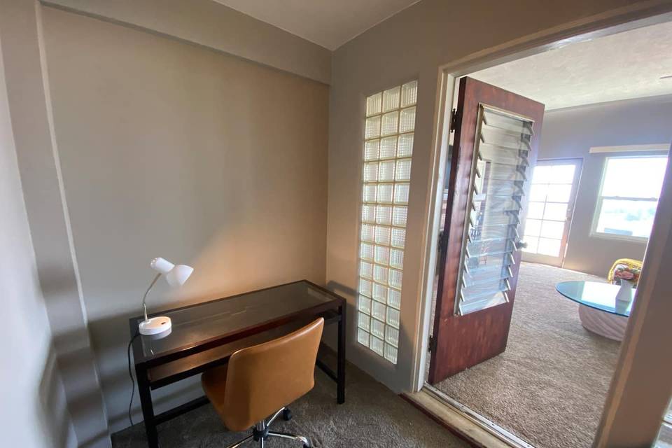 Office/prep space