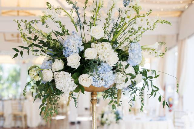 Blue and white table design