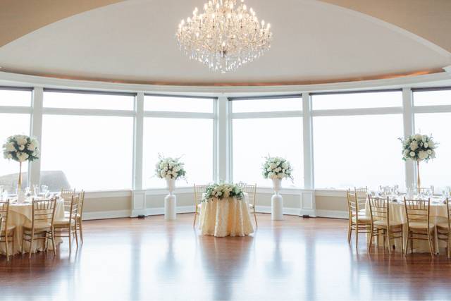Ocean cliff