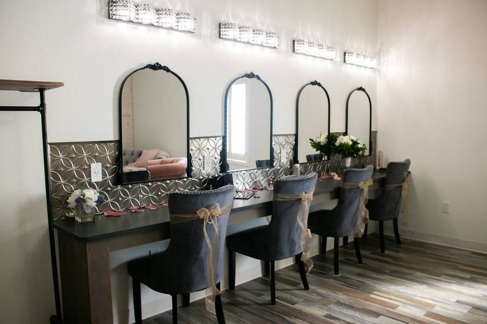Bridal Suite Vanity Mirrors
