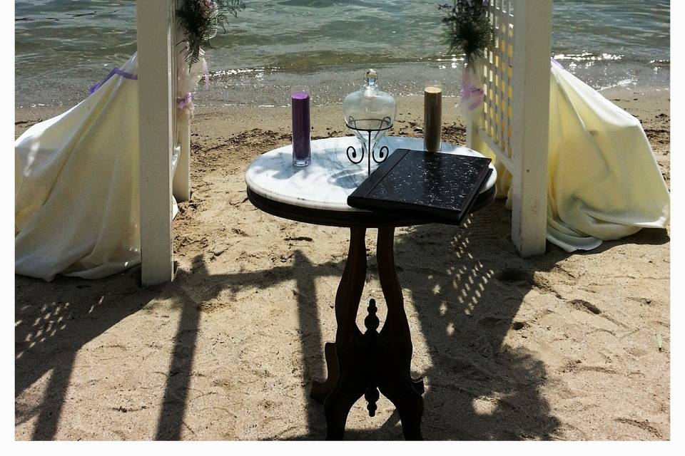 Beach wedding/Sand Ceremony