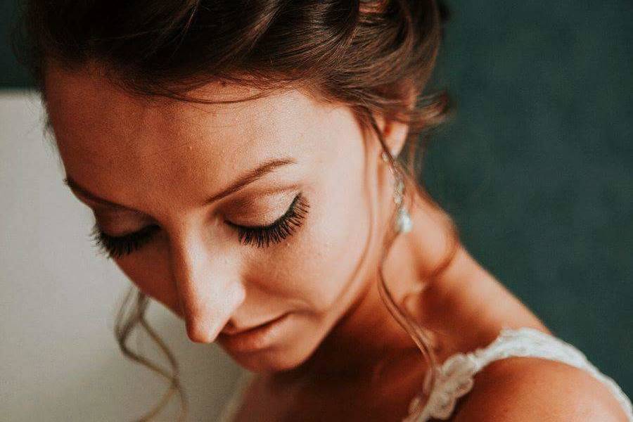 French braid and simple makeup