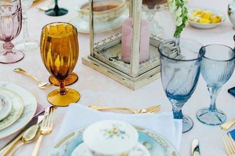 My China Place: Vintage China Rentals and Sales