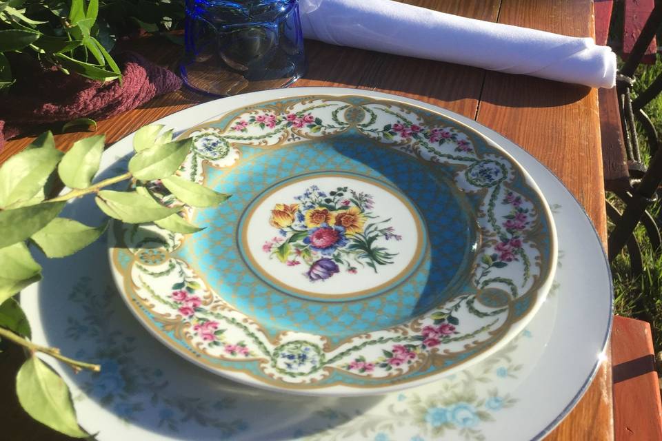 My China Place: Vintage China Rentals and Sales