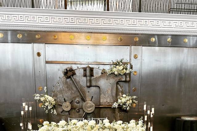 Sweetheart Table Decor