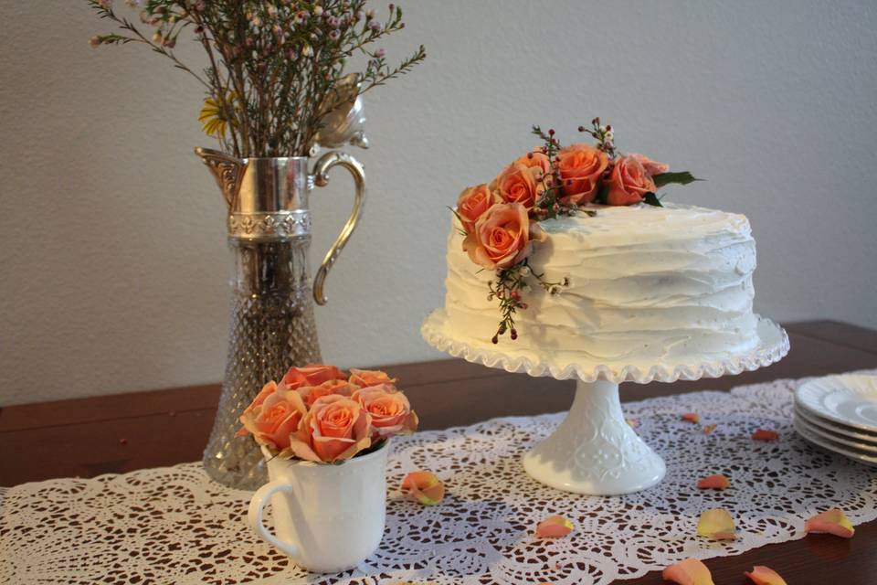 Pretty in pink wedding cake