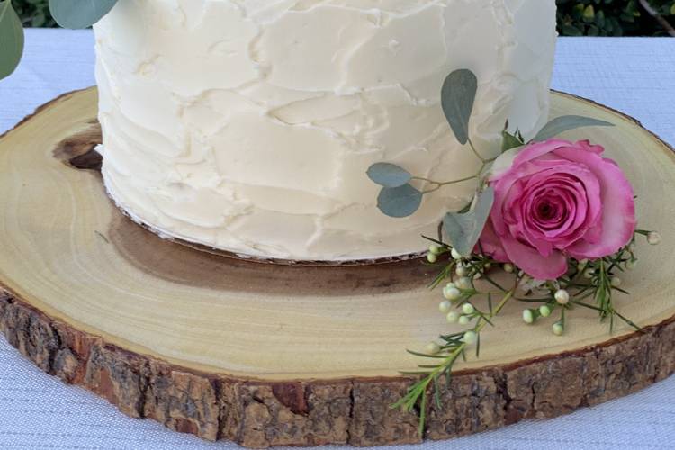 Textured wedding cake