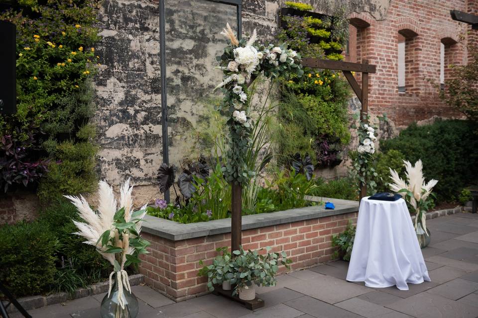 Our Rental Arch and Florals