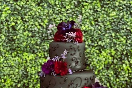 Black Theme Wedding cake