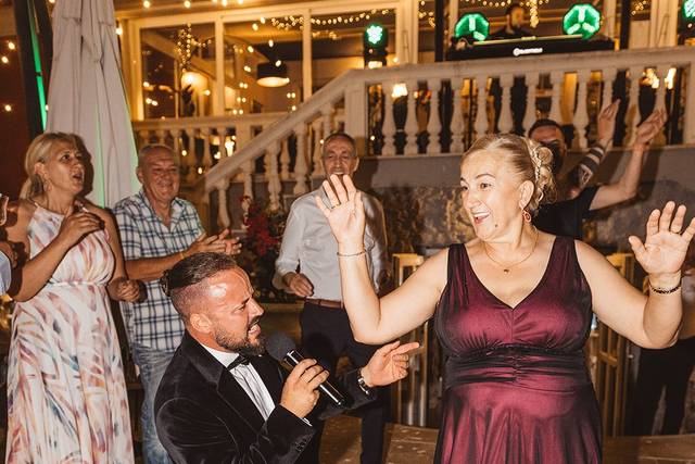 Wedding Singer and Entertainer