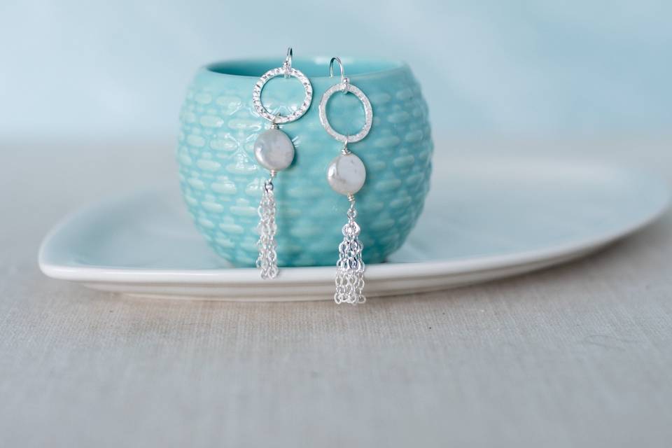 Coin pearl earrings