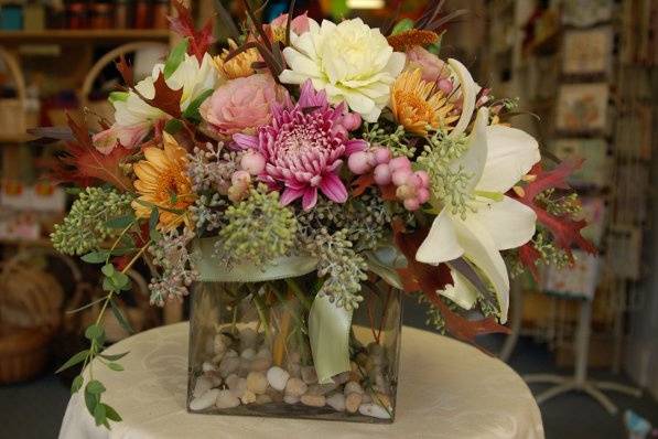 Petals & Baskets- Rainbow Balloons