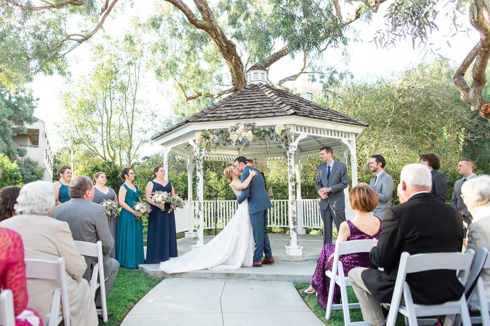 University Club by Wedgewood Weddings