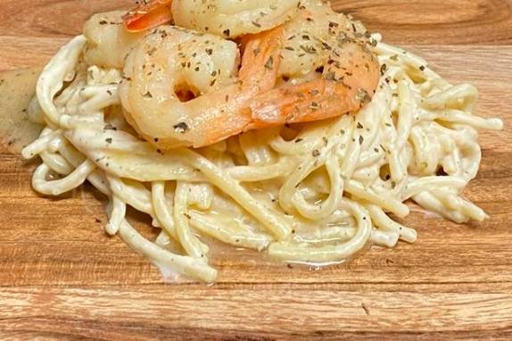 Garlic shrimp pasta