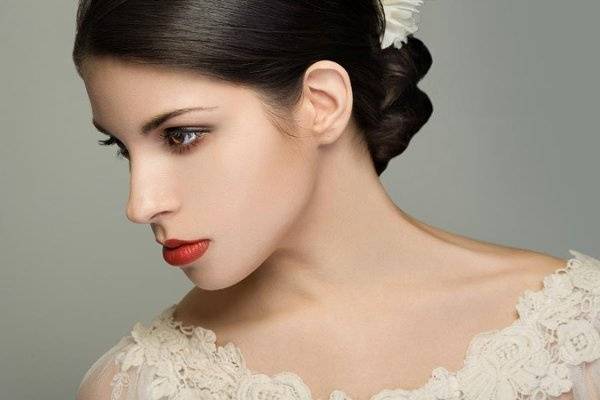Elizabeth TL - Makeup Artist
