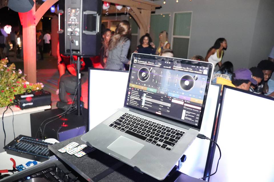 DJ PC