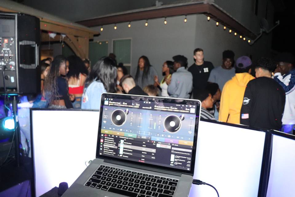 DJ PC