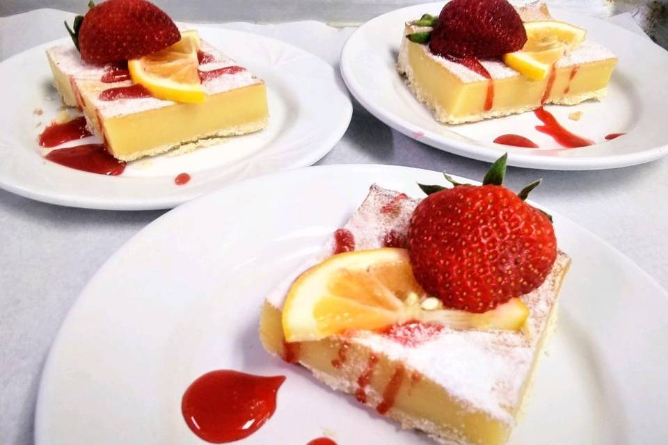 Strawberry lemon bars