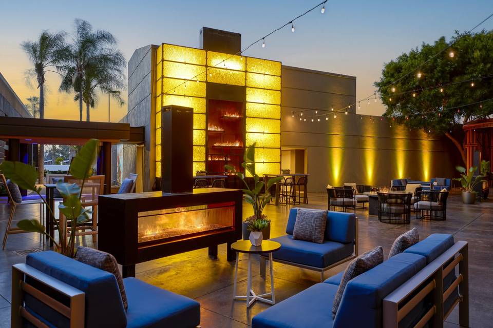 Sinder Lounge