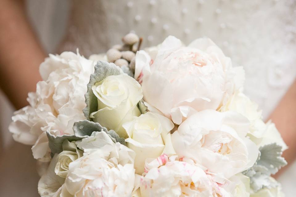 Bridal Bouquet. Hyemi & Augustine Korean Wedding @Joseph Korean Catholic Center (Min Studio Photography)
