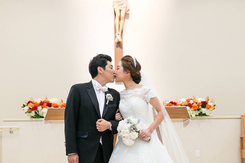 Altar. Hyemi & Augustine Korean Wedding @Joseph Korean Catholic Center (Min Studio Photography)
