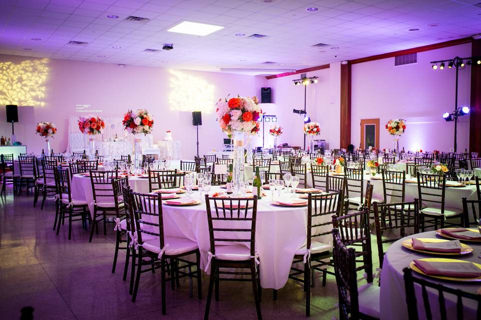 Tall Floral Centerpiece. Hyemi & Augustine Korean Wedding @Joseph Korean Catholic Center (Min Studio Photography)