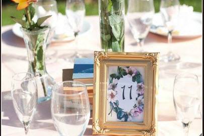 Peach & Gold Centerpiece with Vintage Books. Katie & George Vintage Wedding @Los Angeles Private Estate (Henry Chen Photography)