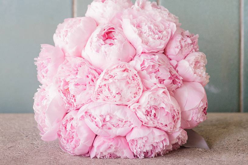 Peony Bridal Bouquet. Sheena & Keith Beverly Hills Wedding Ceremony @Greystone Mansion (Gavin Farrington Photography)