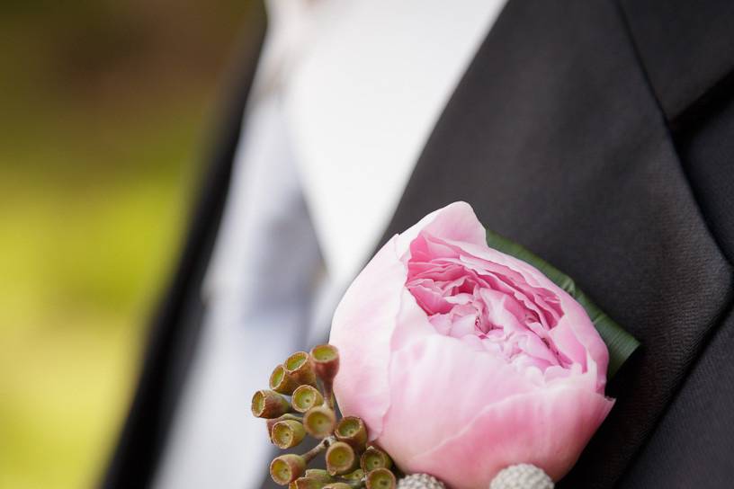 Peony Groom's Boutonniere. Sheena & Keith Beverly Hills Wedding Ceremony @Greystone Mansion (Gavin Farrington Photography)