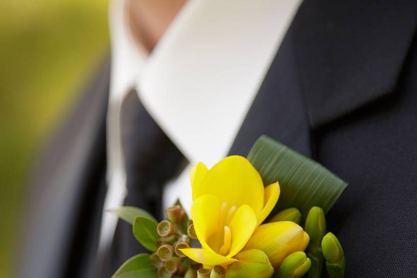 Peony Groom's Boutonniere. Sheena & Keith Beverly Hills Wedding Ceremony @Greystone Mansion (Gavin Farrington Photography)