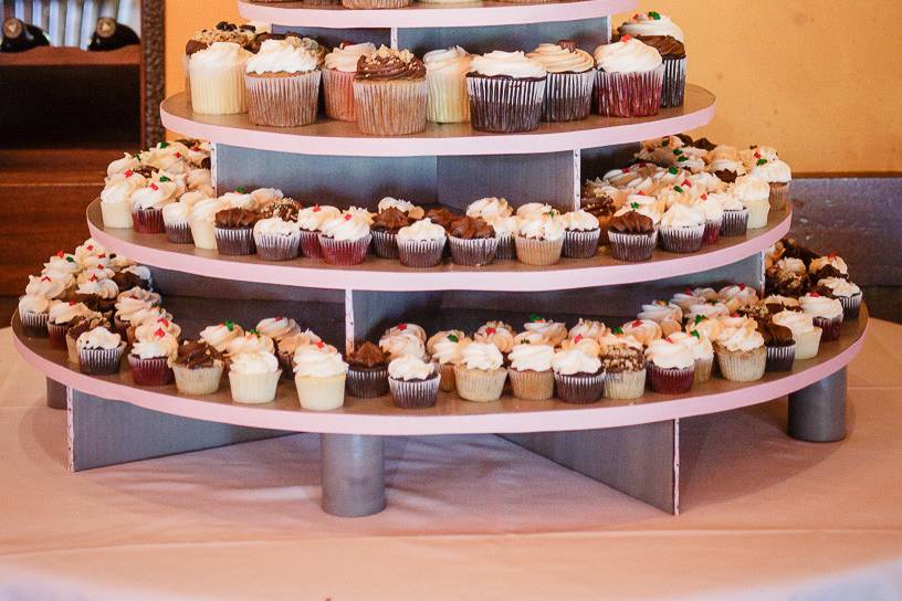 Cupcake Tower. Sheena & Keith Beverly Hills Wedding Ceremony @Greystone Mansion (Gavin Farrington Photography)