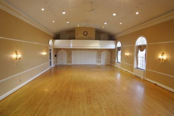 The Main HallView toward adjoining LibraryPhotograph courtesy of Underwood Photography