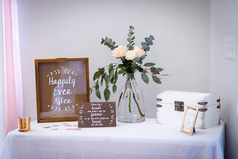 Gift & Card Table