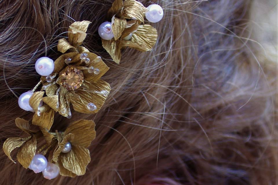 Gold crepe paper hair pins