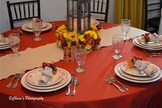 Round table setting