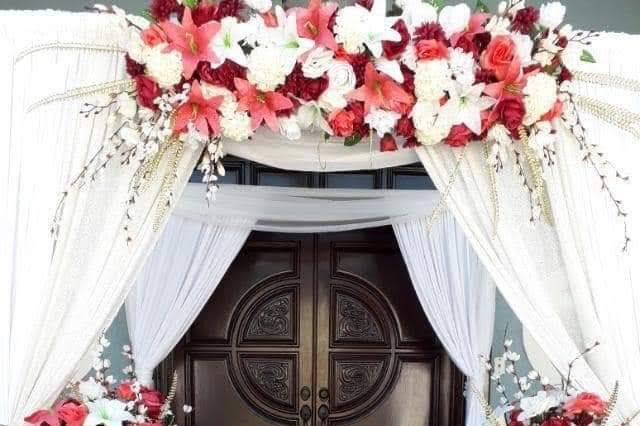 Canopy with silk flowers