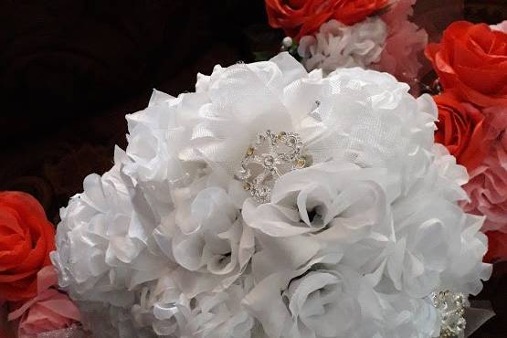 Bride's silk takeaway bouquet