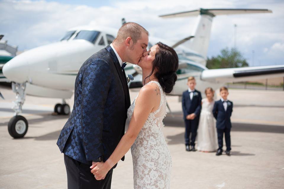 Airplane weddings for the win