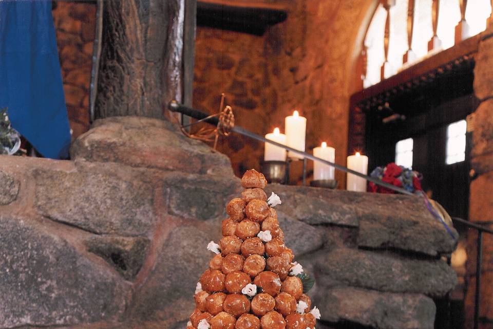 Croquembouche